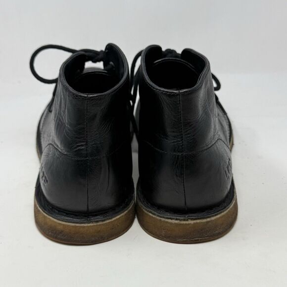 UGG Leighton Chukka Boots Mens 10.5 Black Leather Ankle Classic Crepe Soles